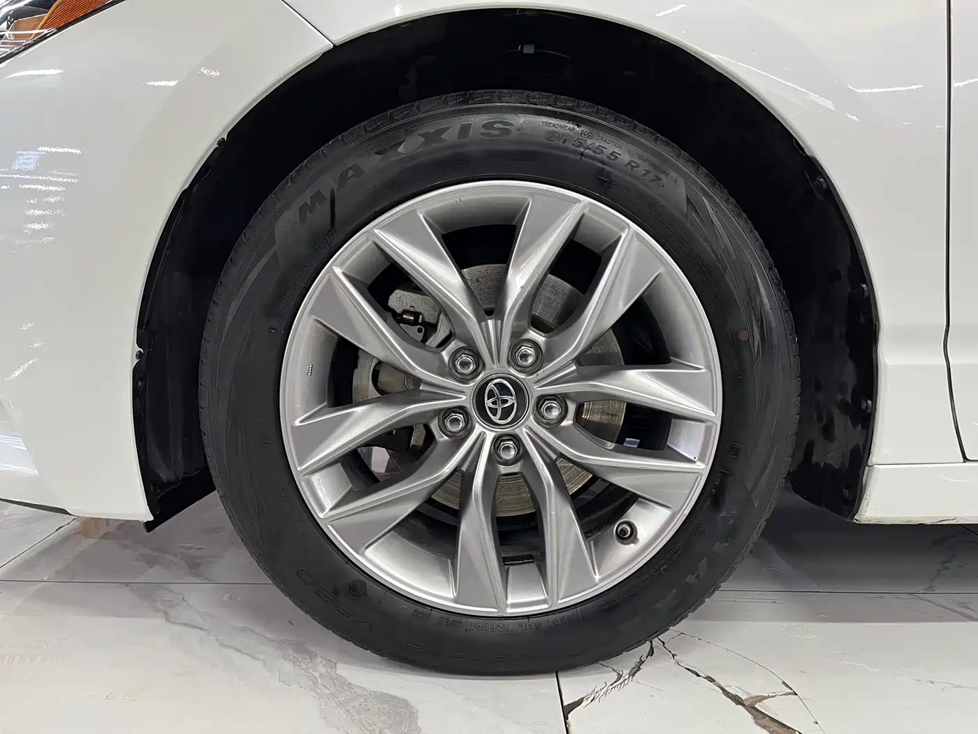 Toyota Avalon 2019 Hybrid 2.5L Luxury Edition China VI фото 7