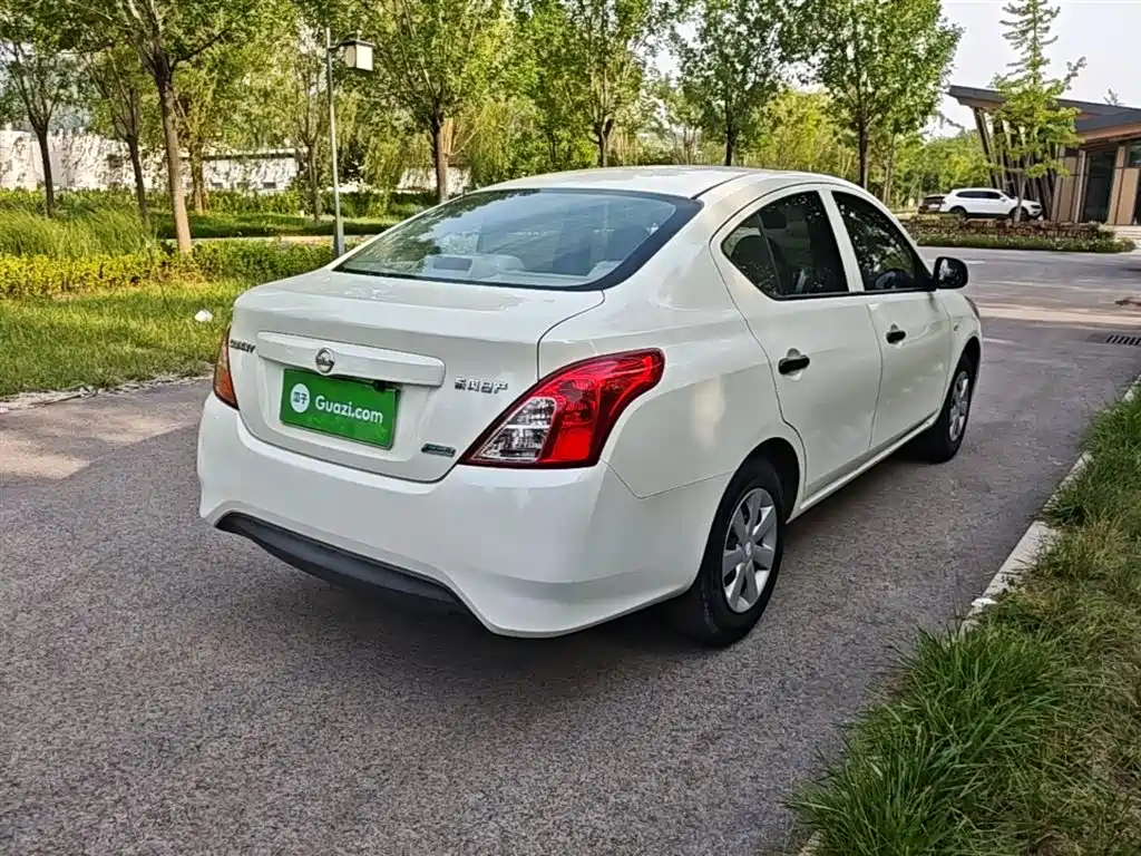 Nissan Sunny 2016 2015 1.5XE Manual Comfort