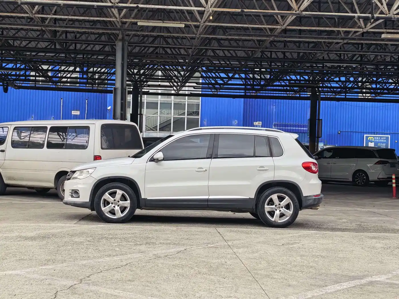 Volkswagen Tiguan 2012 1.8TSI Automatic 4WD Elite Edition фото 3