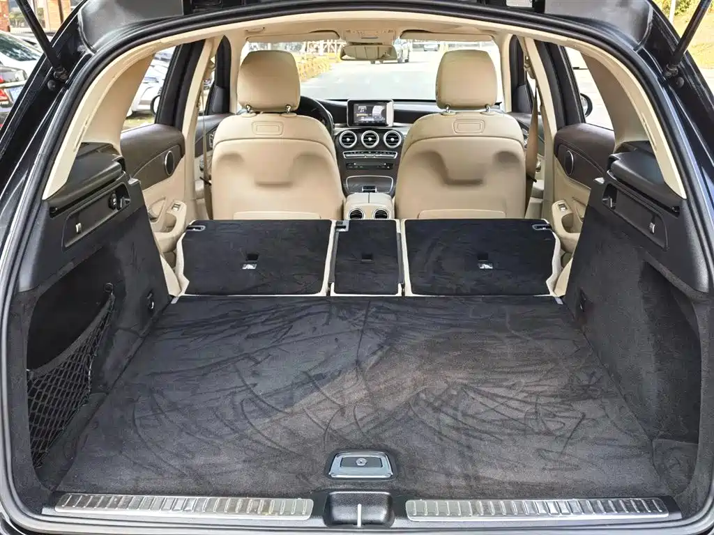 Mercedes-Benz GLC 2018 GLC 300 4MATIC Dynamic фото 11