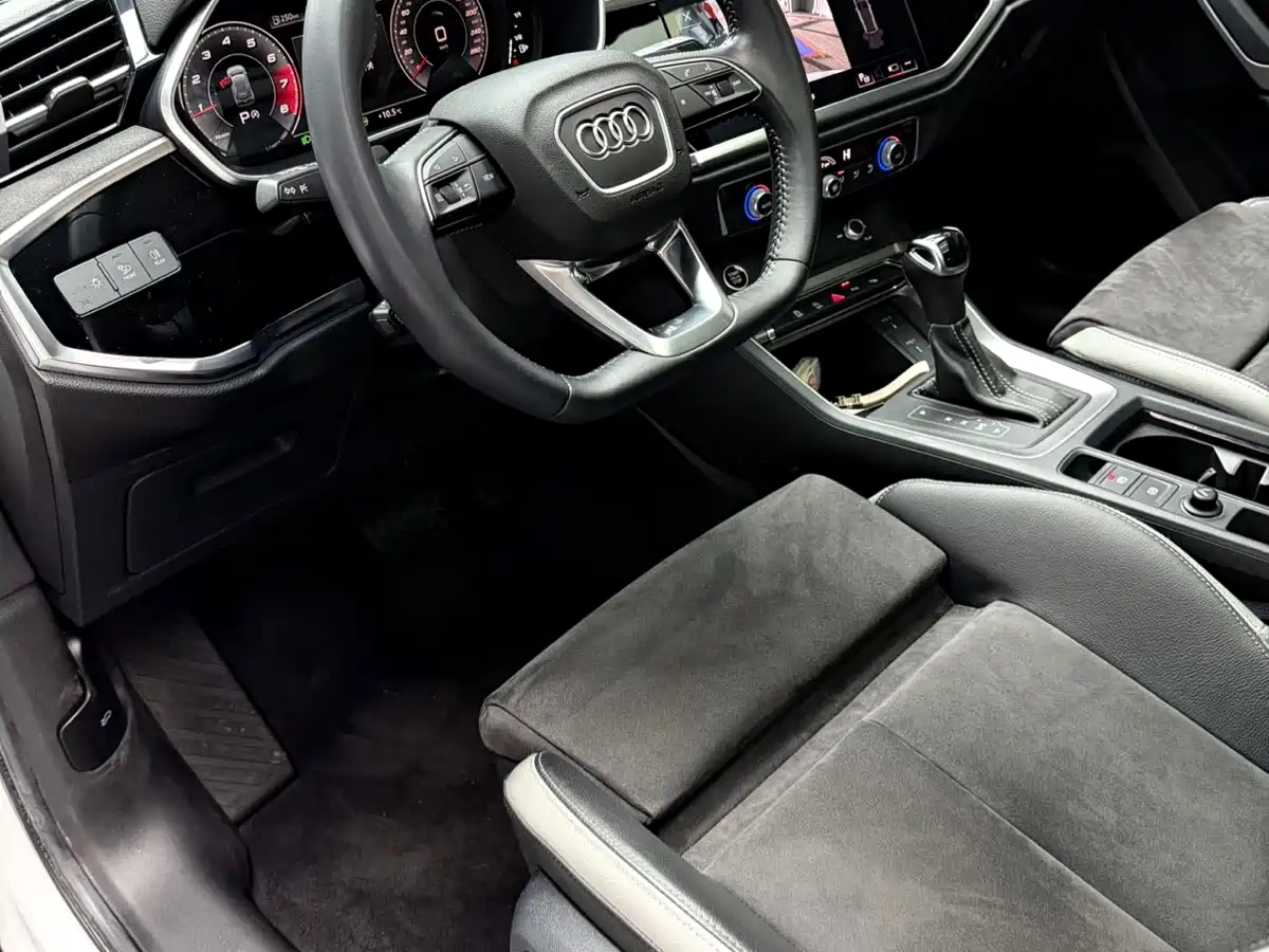 Audi Q3 2022 35 TFSI Fashion Dynamic фото 17
