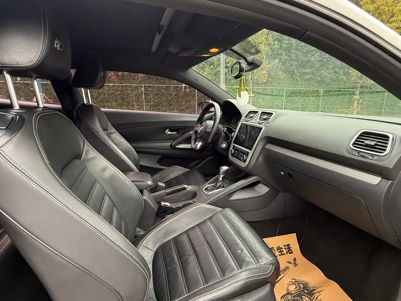 Volkswagen Scirocco 2011 2.0TSI R-Line фото 17