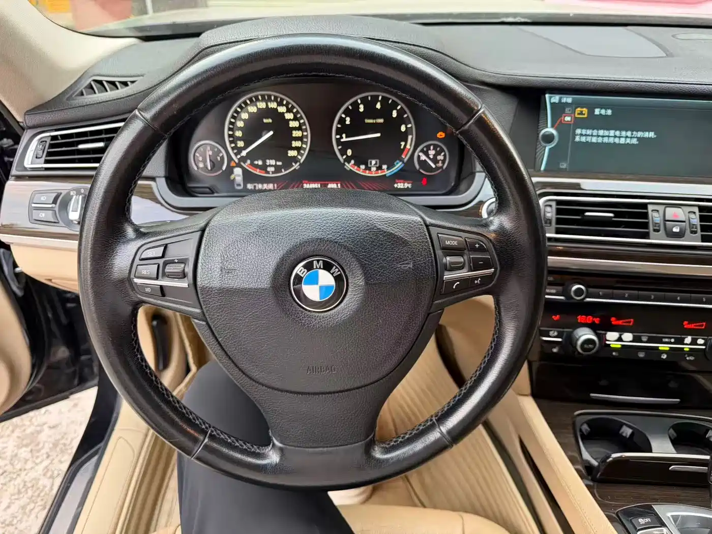 BMW 7 Series 2011 740Li Steinway Limited Edition фото 18