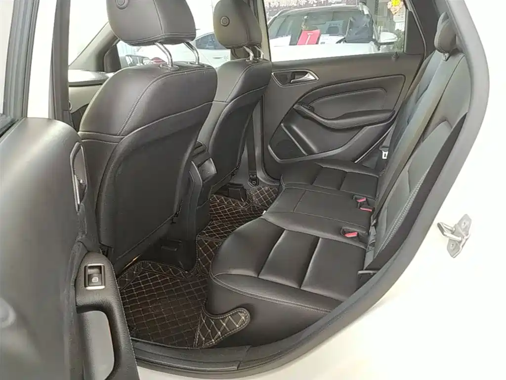 Mercedes-Benz B-Class 2019 B 200 Dynamic фото 17