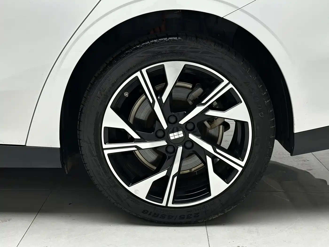 Geely Galaxy Galaxy L6 2023 2023 125km Starship