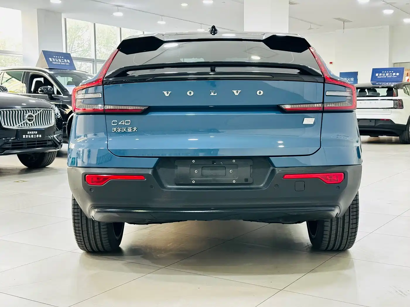 VOLVO C40