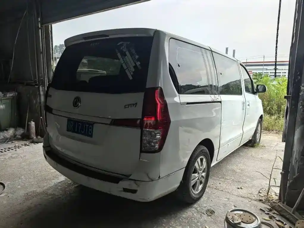Dongfeng Fengxing Fengxing CM7 2019 2018 2.0T Manual Luxury
