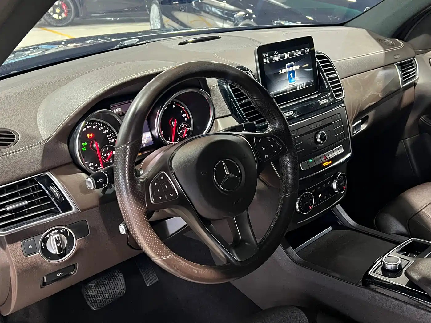Mercedes-Benz GLE 2017 GLE 320 4MATIC Dynamic фото 14
