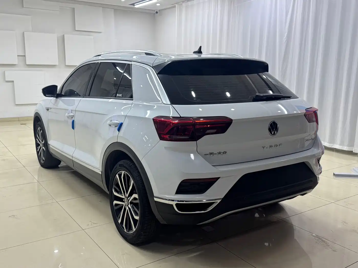 VOLKSWAGEN T ROC EXPLORING SONGS