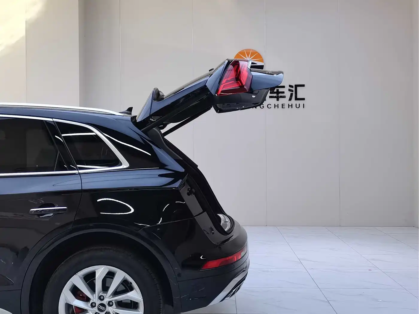 Audi Q5L 2022 40T Luxury Dynamic фото 22