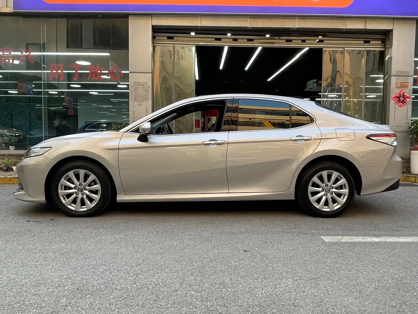 Toyota Camry 2019 2.0G Luxury (China V) фото 3