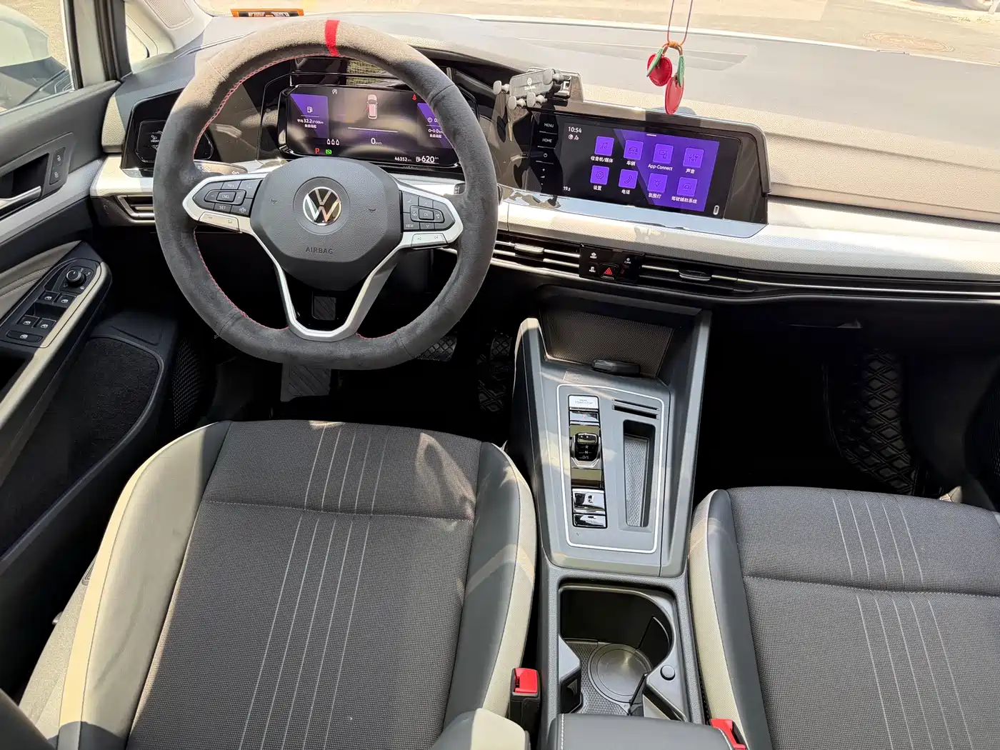 Volkswagen Golf 2023 Facelift 280TSI DSG Pro фото 14