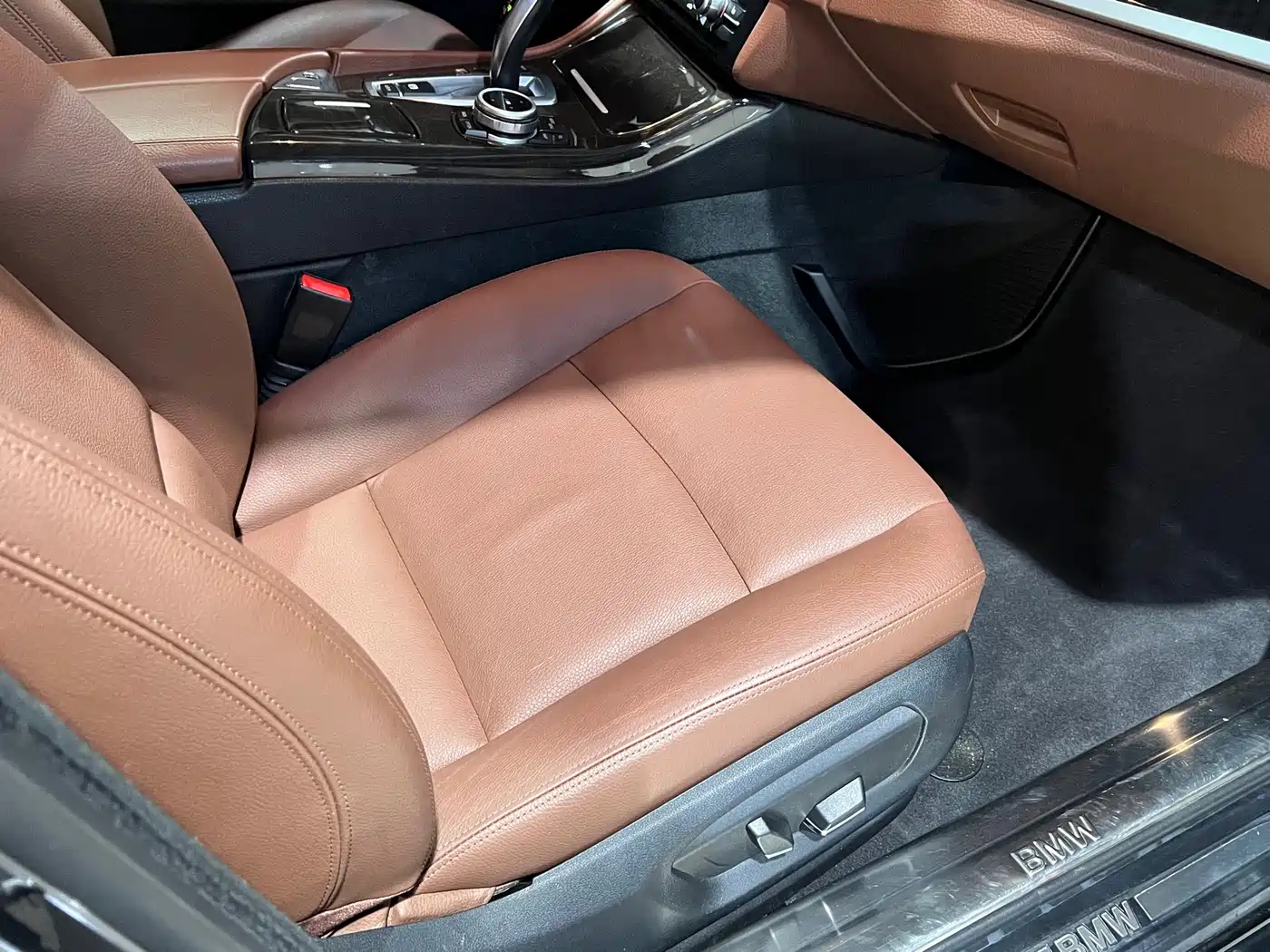 BMW 5 Series 2017 525Li Leading Edition фото 20