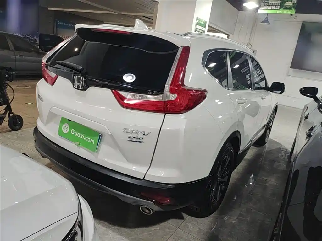Фото 7 - Honda CR-V