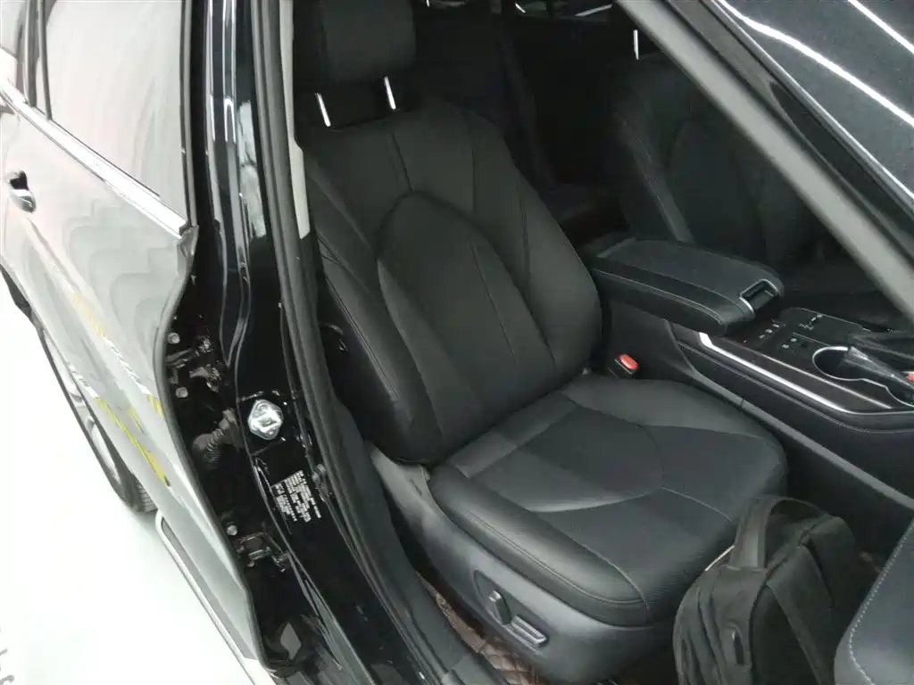 Toyota Highlander 2024 2.5L Smart Hybrid 4WD Premium 7-seater фото 20