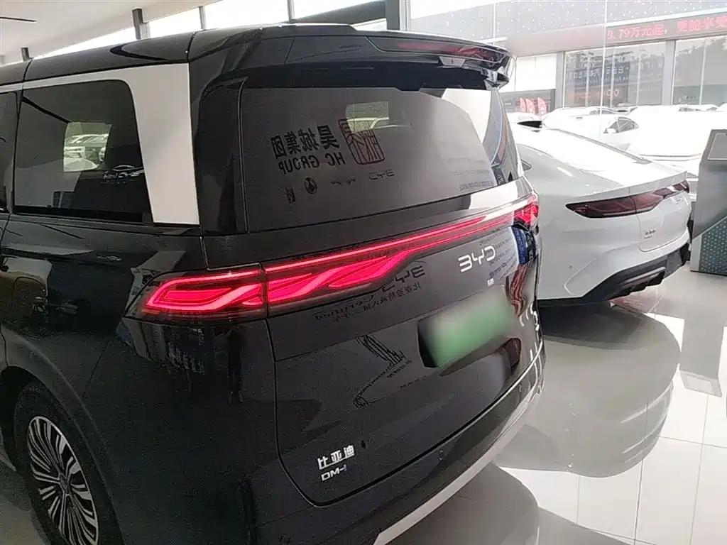 BYD Xia 2025 DM-i 1.5T 180km Excellence фото 6