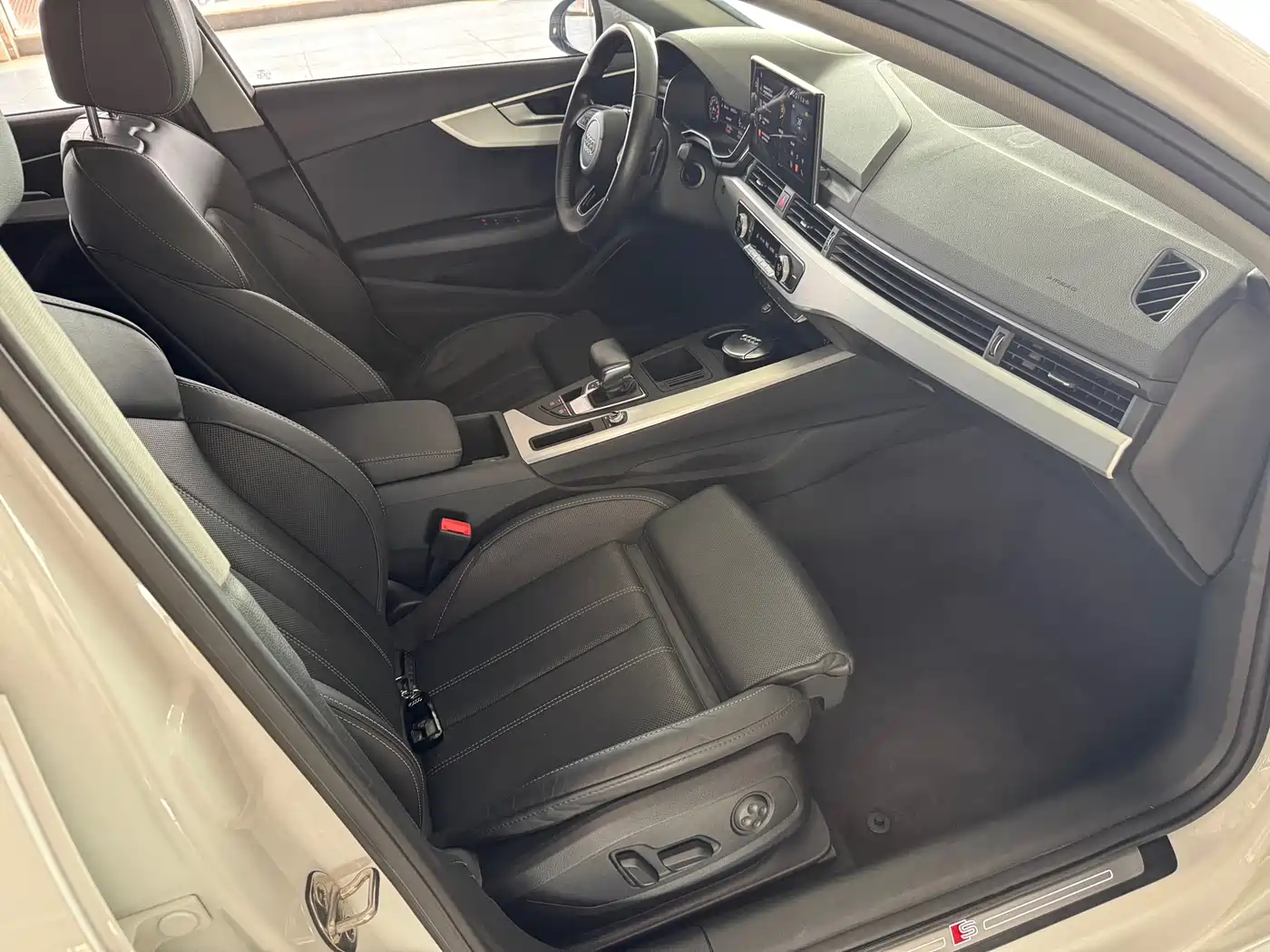 Audi A4L 2020 40 TFSI Fashion Dynamic Edition фото 11