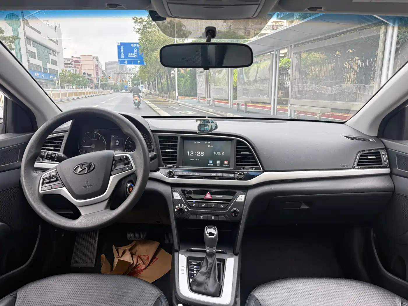 Hyundai Elantra 2016 Model 1.6L Automatic Smart Elite фото 6