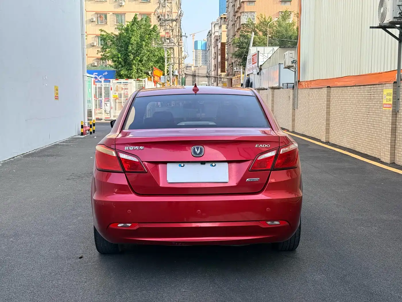 Фото 8 - Changan Eado