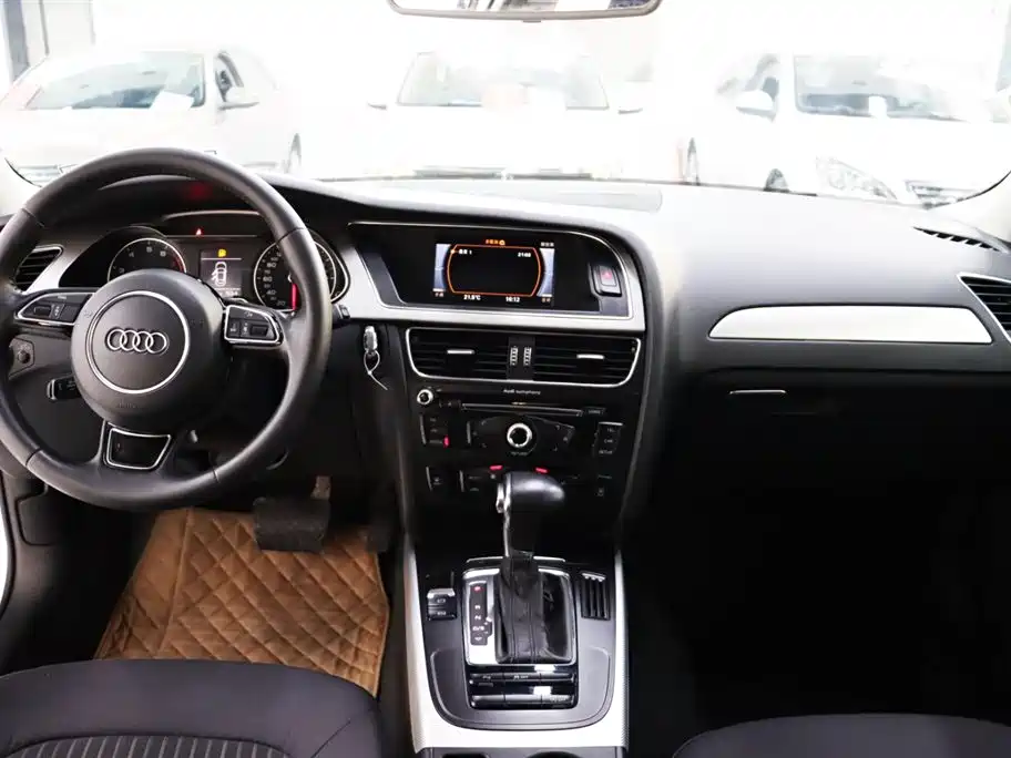 Audi A4L 2013 35 TFSI Automatic Standard фото 17