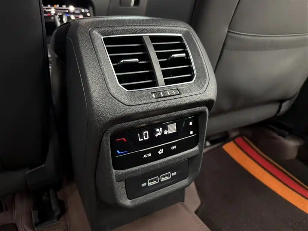 Volkswagen Tayron 2023 330TSI 2WD Luxury Plus Advanced Edition фото 2