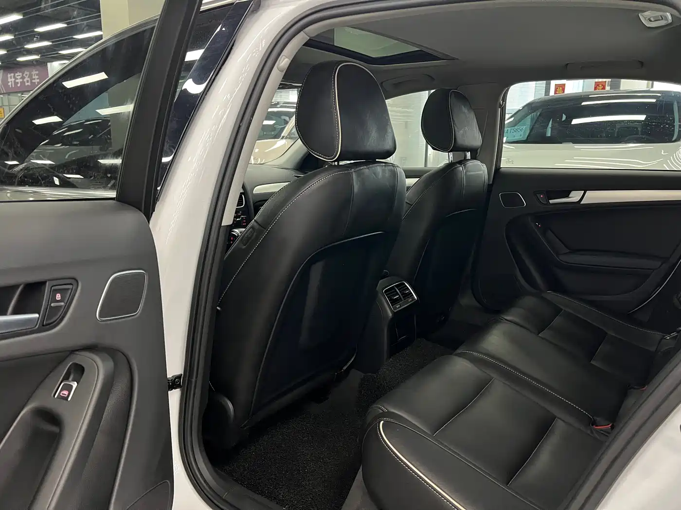 Audi A4L 2016 35 TFSI Collector's Edition Automatic Standard фото 4
