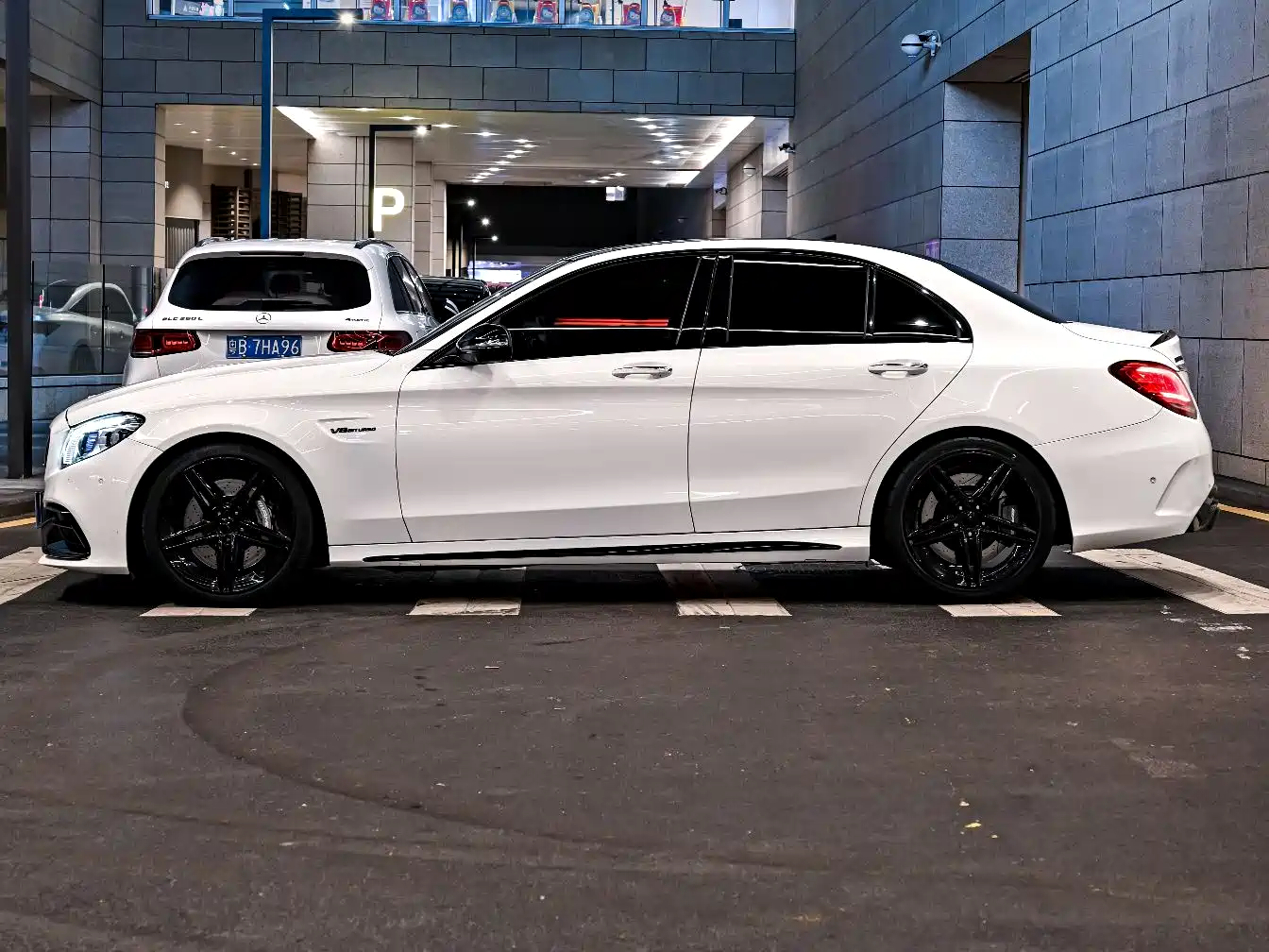 Mercedes-Benz C-Class AMG 2019 AMG C 63 фото 2