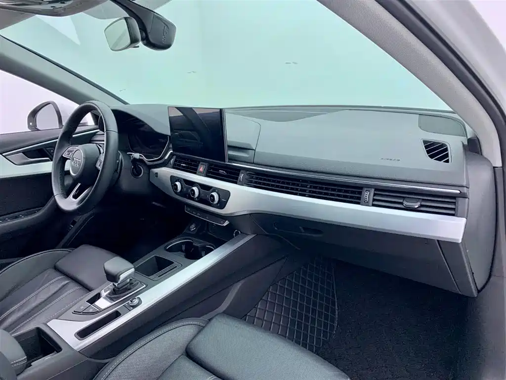 Audi A4L 2023 40 TFSI Fashion Dynamic фото 15