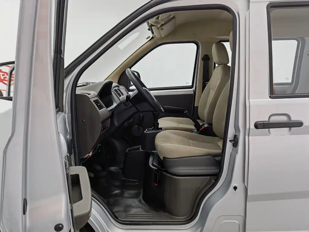 Wuling Motors Wuling Rongguang S 2024 2023 1.5L Base 5/7 Seater