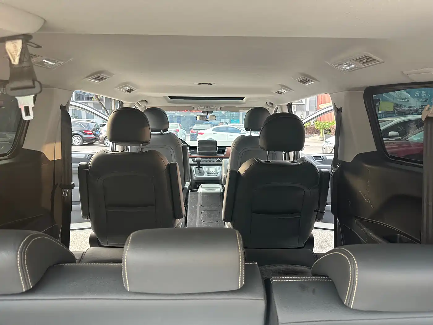 SAIC Maxus Maxus G10 2016 2.0T Automatic Executive Edition фото 13