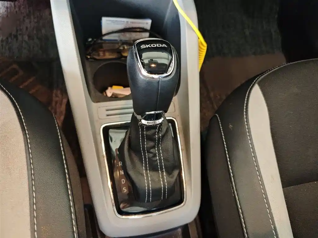 Škoda Fabia 2015 1.6L Automatic Sport фото 7