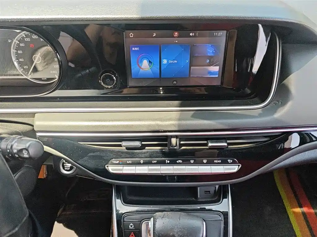 GAC Trumpchi Trumpchi M6 2021 270T DCT Luxury Edition (7-Seater) фото 6