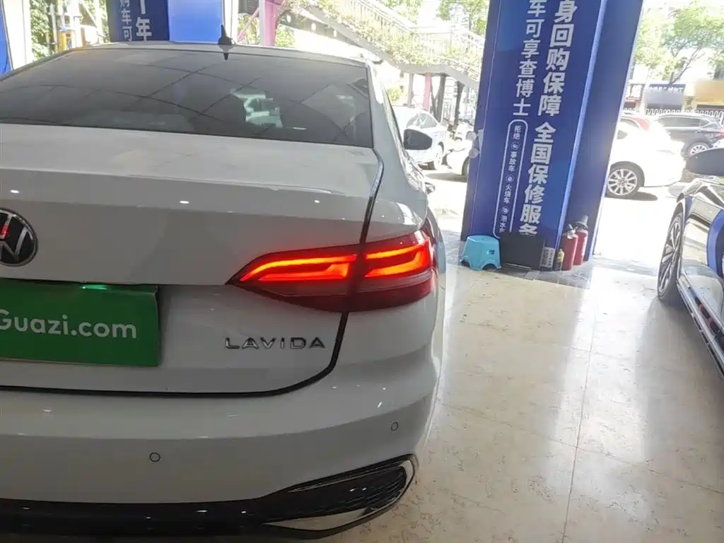 Volkswagen Lavida 2024 Model 1.5L Automatic Starlight 5 Million Edition фото 8