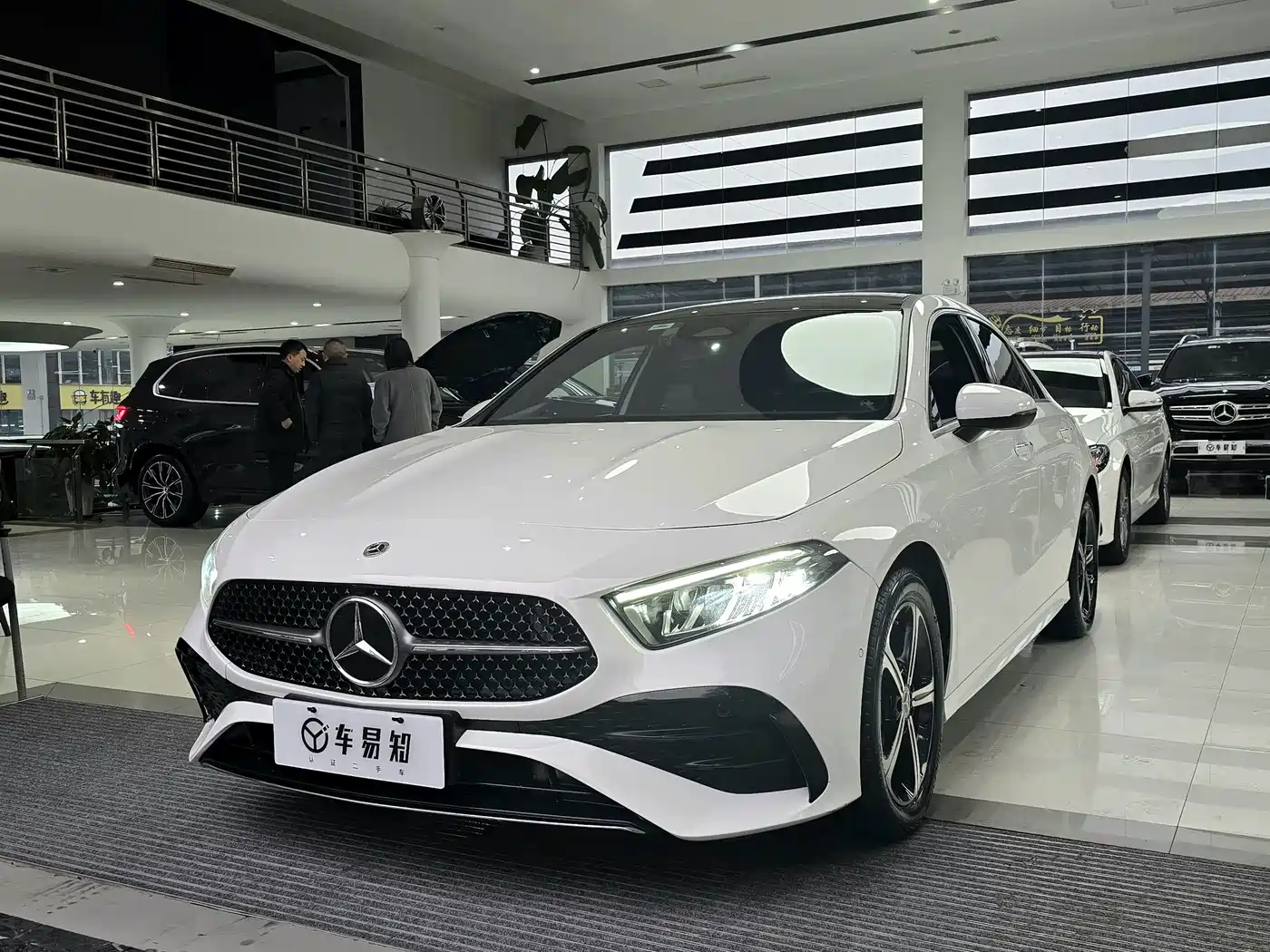 Mercedes-Benz A-Class 2023 A 200 L Fashion