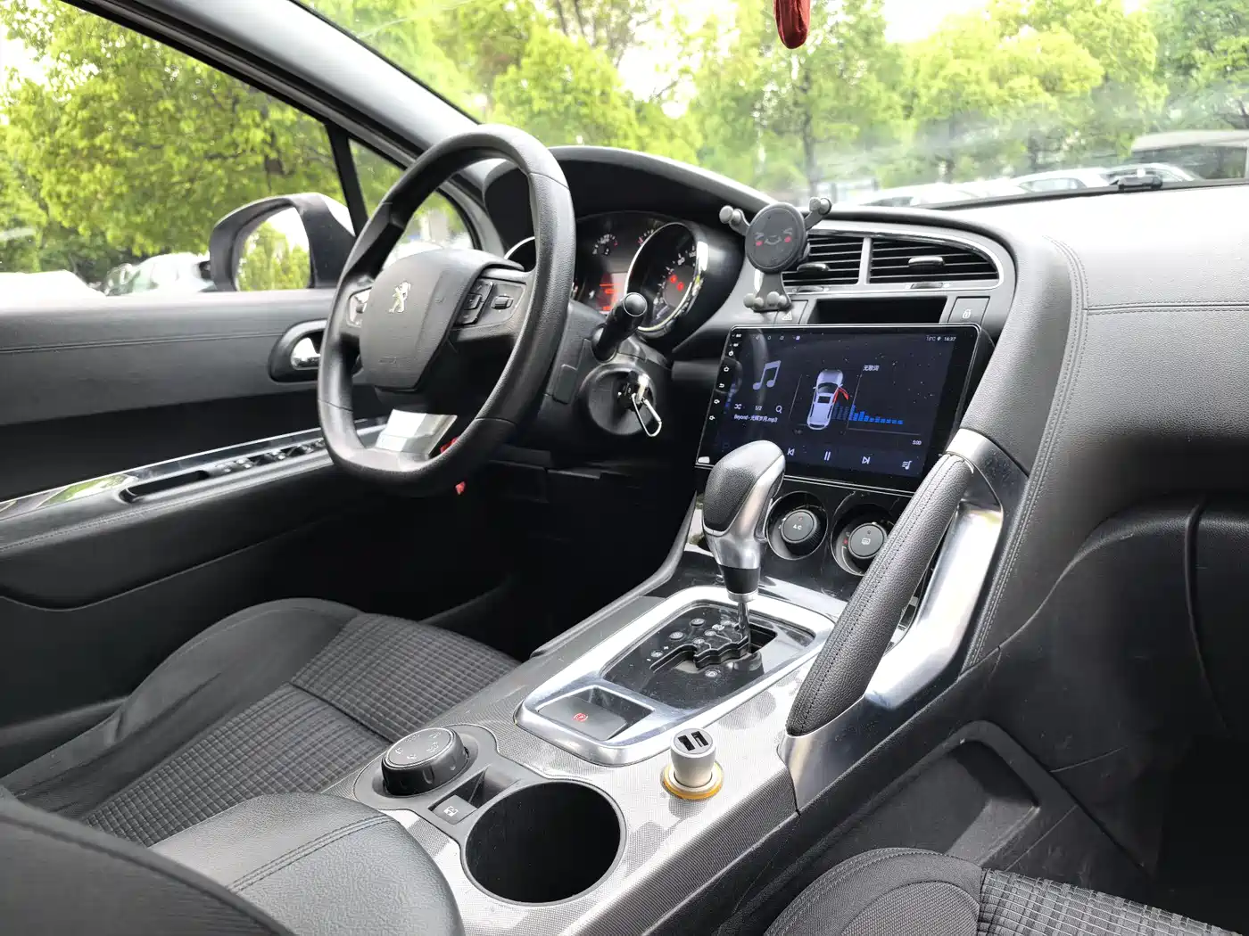 Peugeot 3008 2016 1.6THP Automatic Classic Edition фото 17