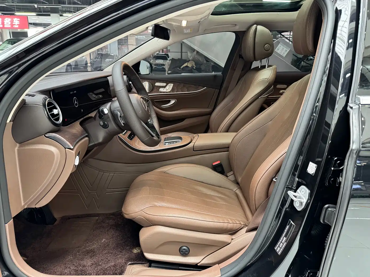 Mercedes-Benz E-Class 2022 Second Facelift E 300 L Luxury фото 15