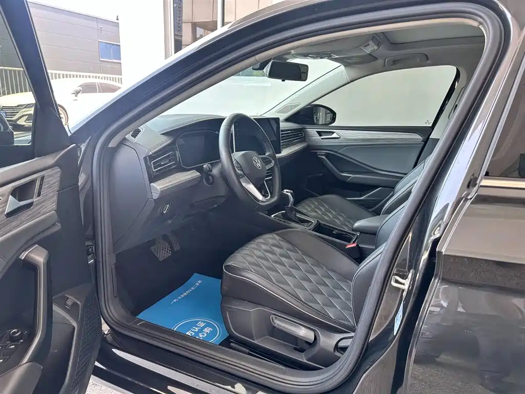 Volkswagen Sagitar 2023 300TSI DSG Surpassing Edition фото 30