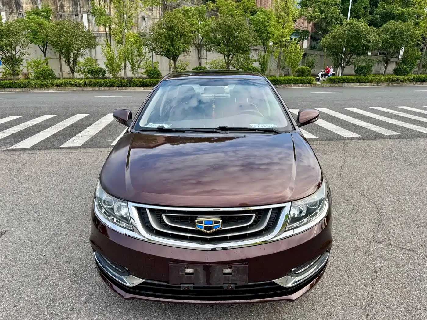 Фото 2 - Geely Vision