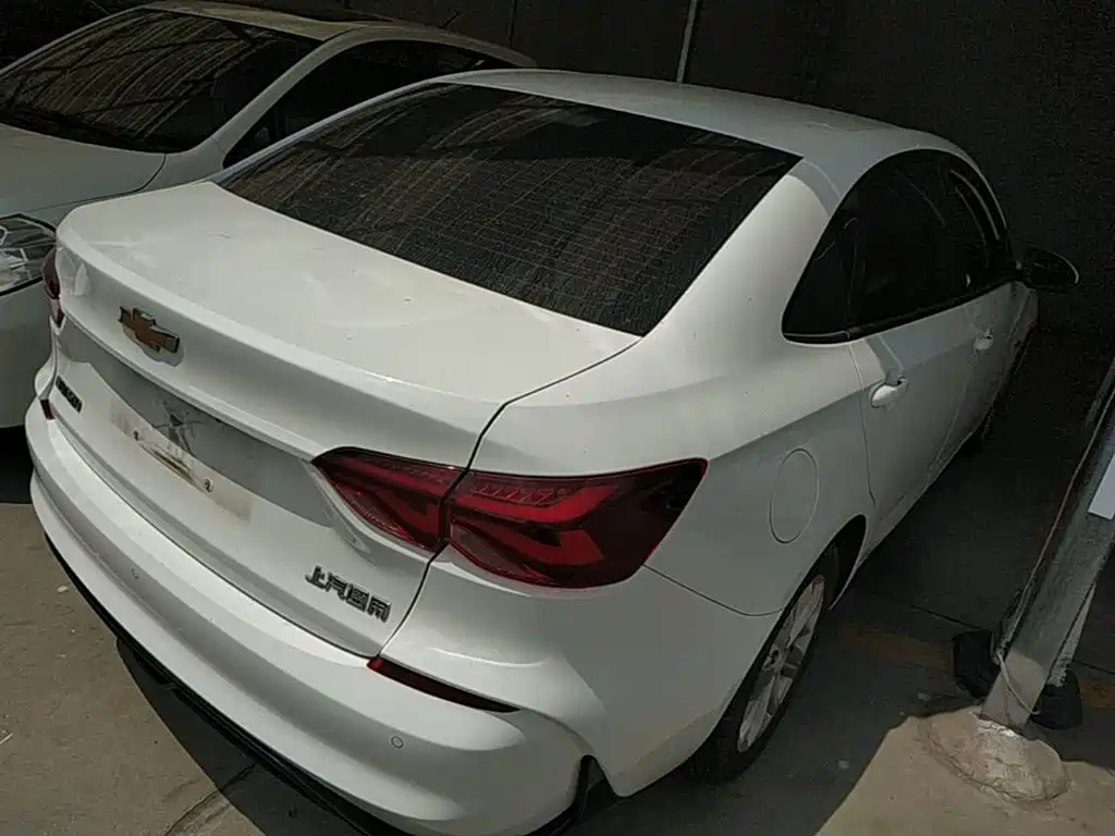 CHEVROLET CRUZE