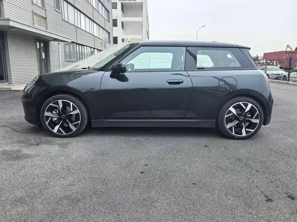 MINI ELECTRIC  COOPER