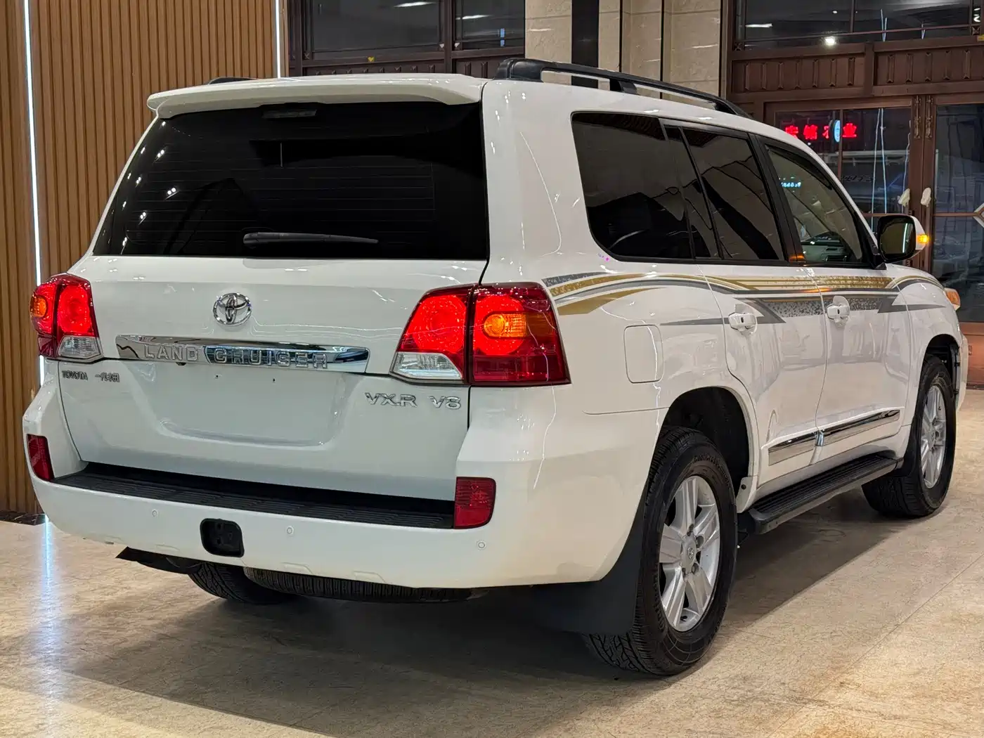 Toyota Land Cruiser 2013 2012 4.6L Automatic VX-R