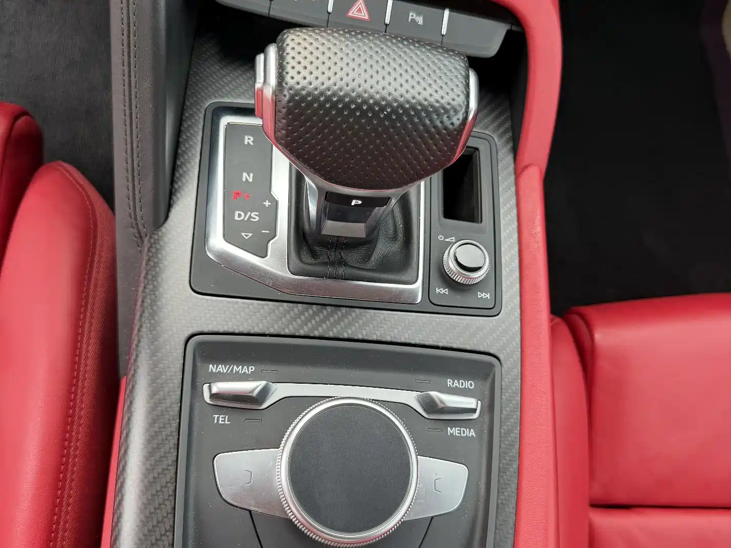 Фото 15 - Audi R8