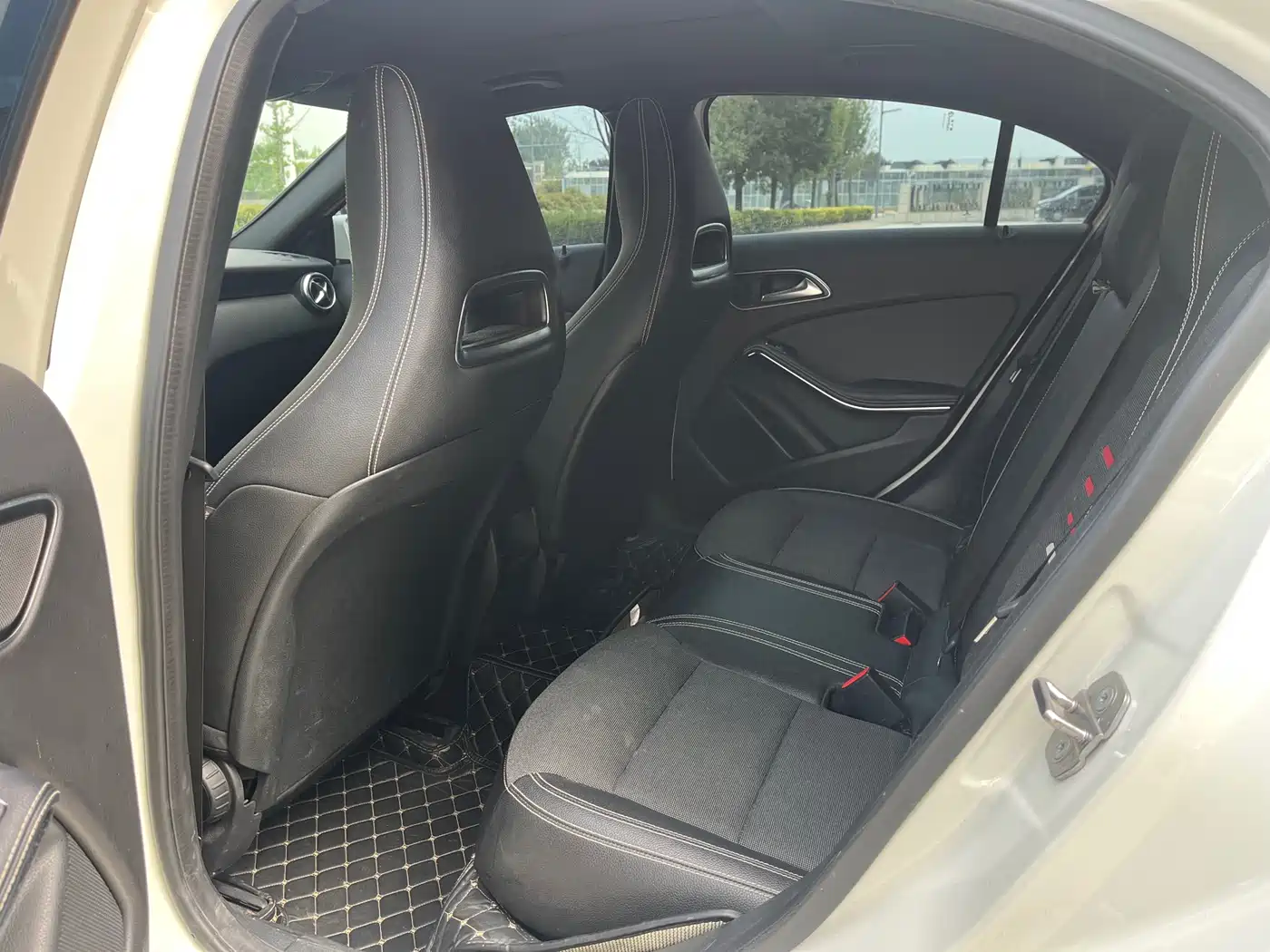 Mercedes-Benz A-Class (Import) 2018 A 200 Sport фото 5