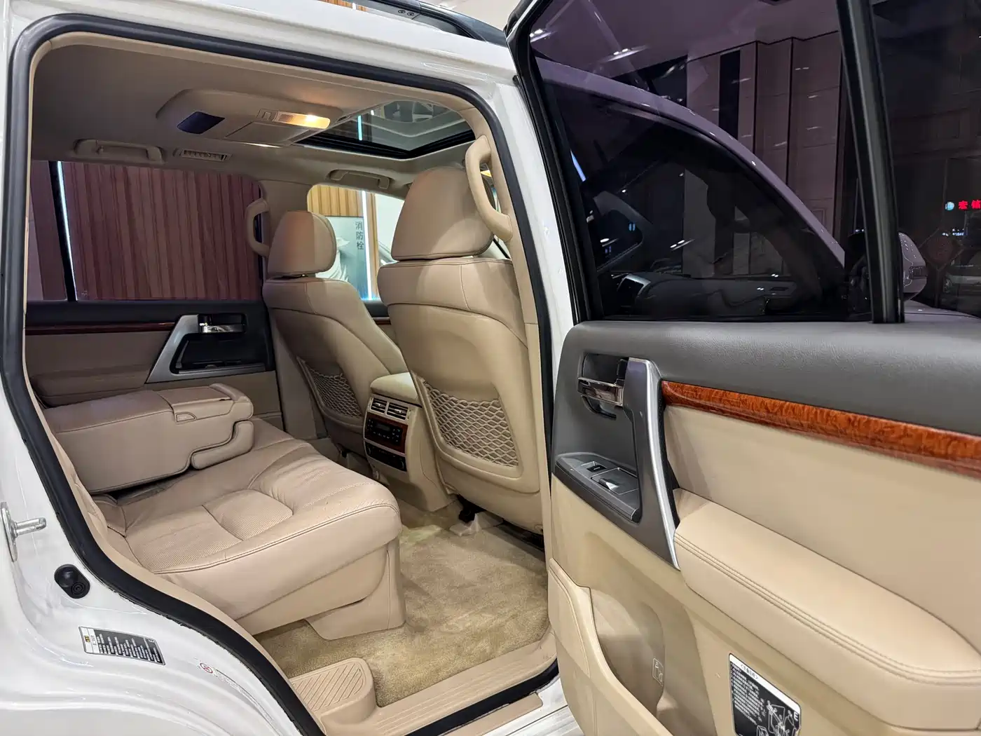 Toyota Land Cruiser 2013 2012 4.6L Automatic VX-R