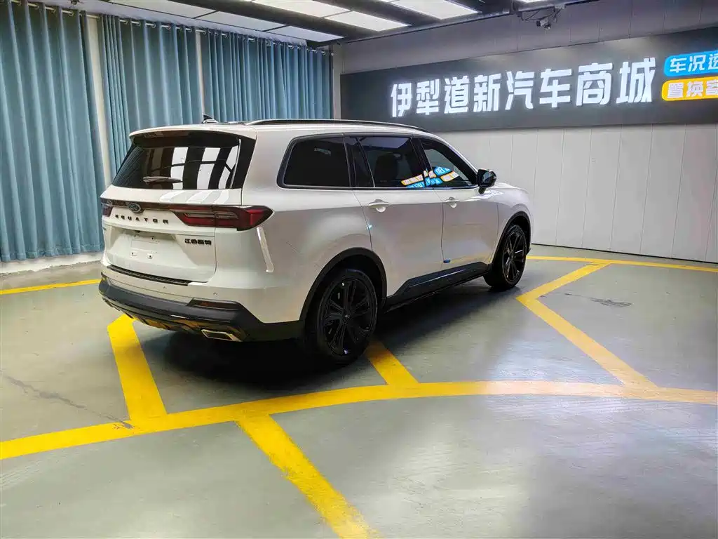 Фото 7 - Ford Territory