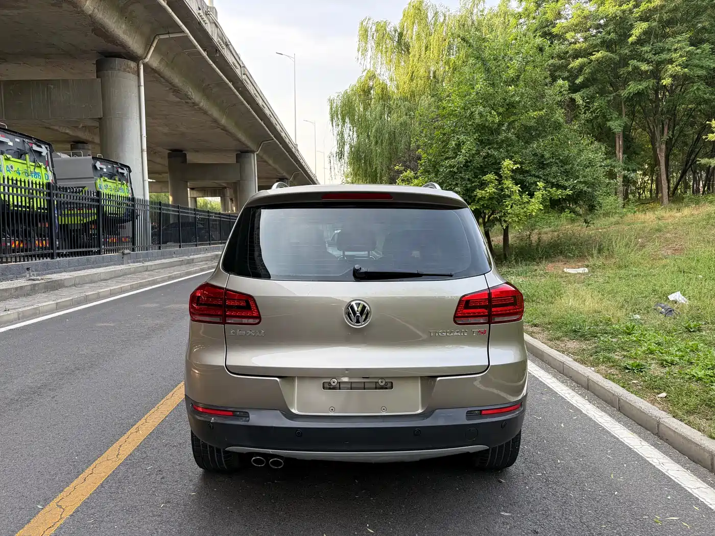 Volkswagen Tiguan 2015 1.8TSI Automatic 2WD Highline фото 6