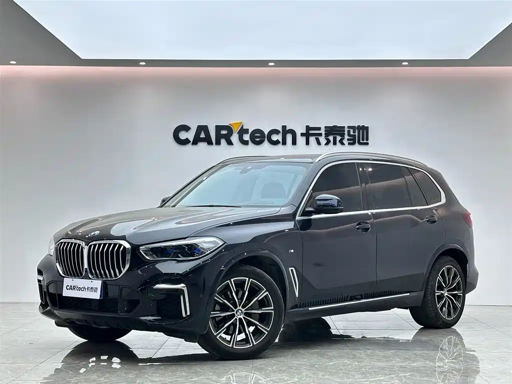 BMW X5 2022 xDrive 30Li Premium M Sport Package