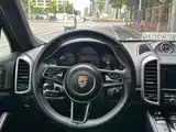 Фото 18 - Porsche Cayenne
