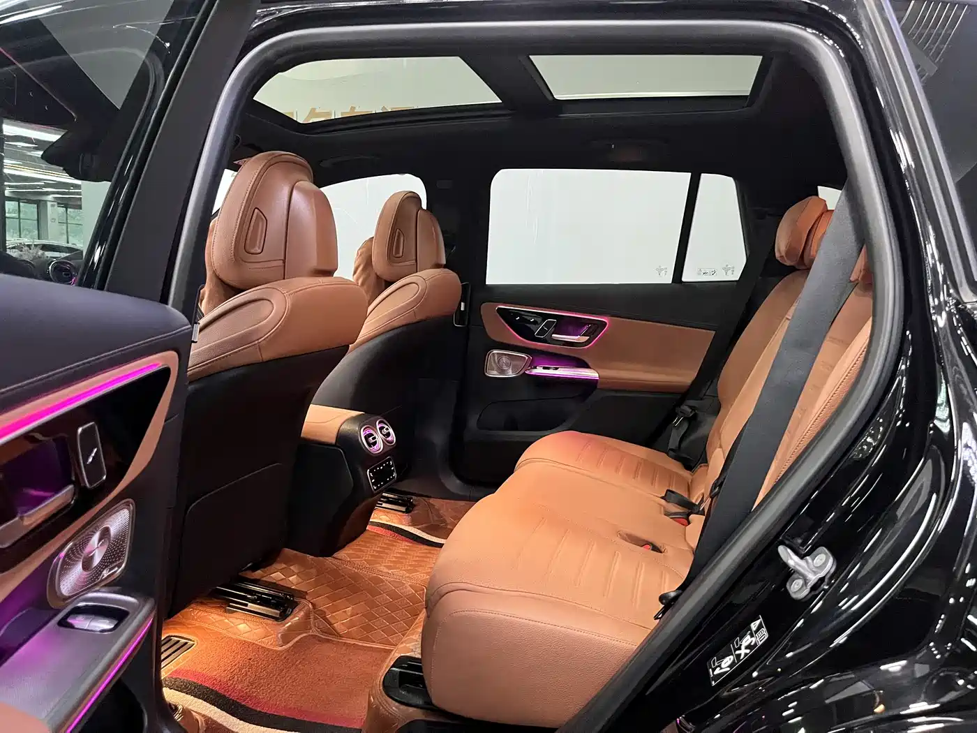 Mercedes-Benz GLC 2024 GLC 300 L 4MATIC Luxury 7-seater фото 10