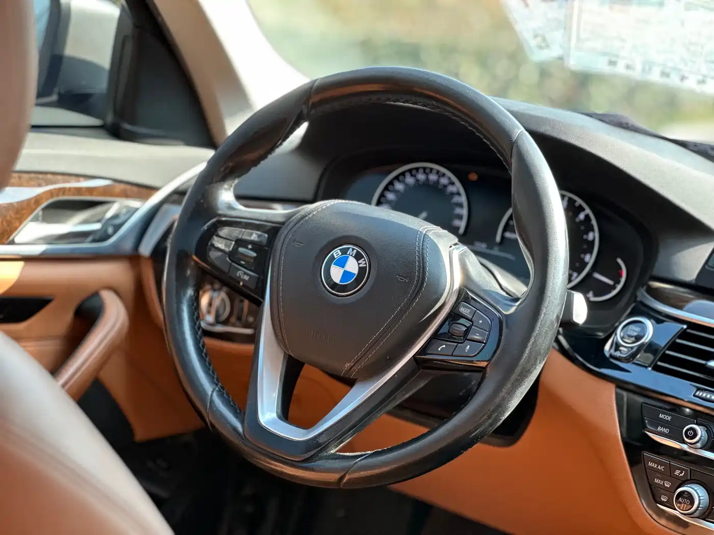 BMW 5 Series 2018 528Li Launch Special Edition фото 12
